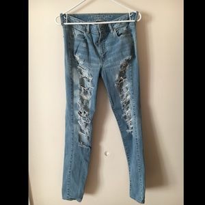 Ripped skinny jeans